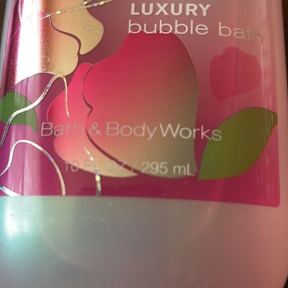 Bath & Body Works  Sweet Pea LUXURY BUBBLE BATH 10 FL OZ / 295 mL NEW - Picture 3 of 3